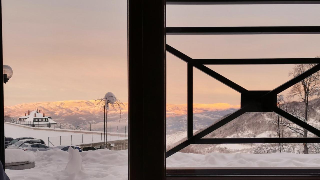 Golden Sky - Milmari Resort & Spa Kopaonik Buitenkant foto